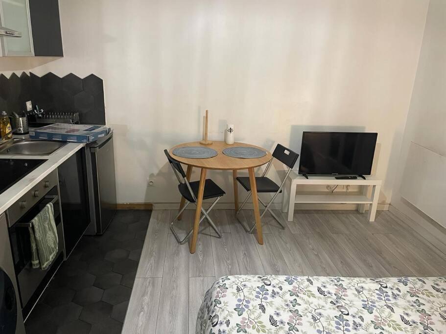 Studio One Proche Ligne 14 Kremlin Bicetre Аркёй Экстерьер фото